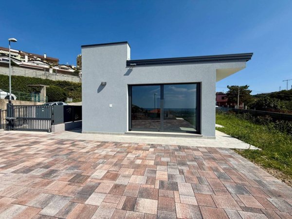 casa indipendente in vendita a Trieste in zona Rozzol