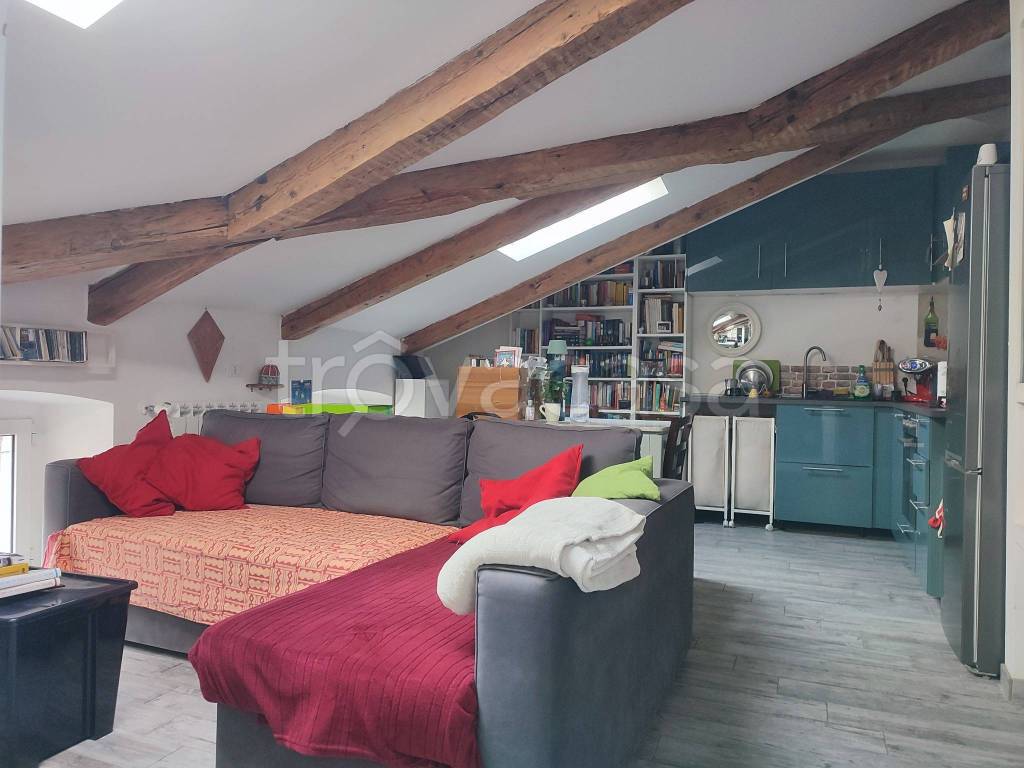 appartamento in vendita a Trieste in zona Borgo Teresiano