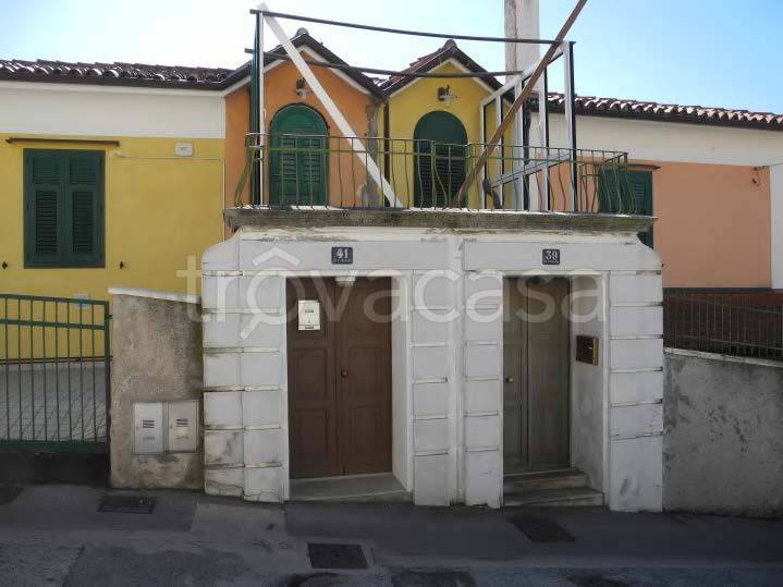casa indipendente in vendita a Trieste in zona Scorcola