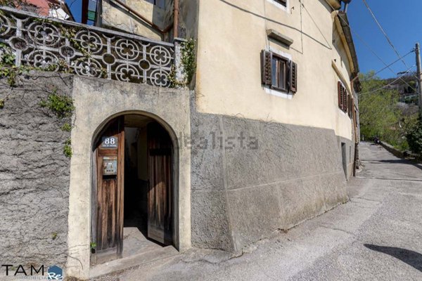 quadrivano in vendita a Trieste in zona Cologna