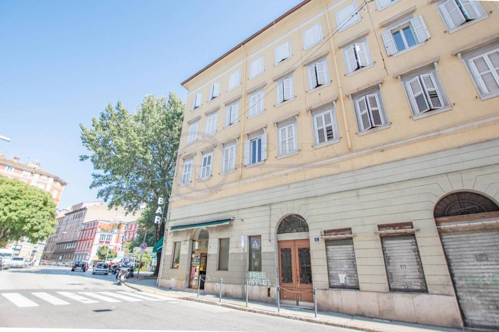 appartamento in vendita a Trieste in zona Roiano