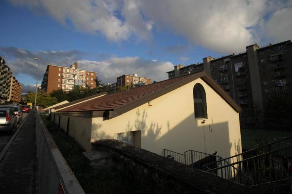 negozio in vendita a Trieste in zona Chiarbola