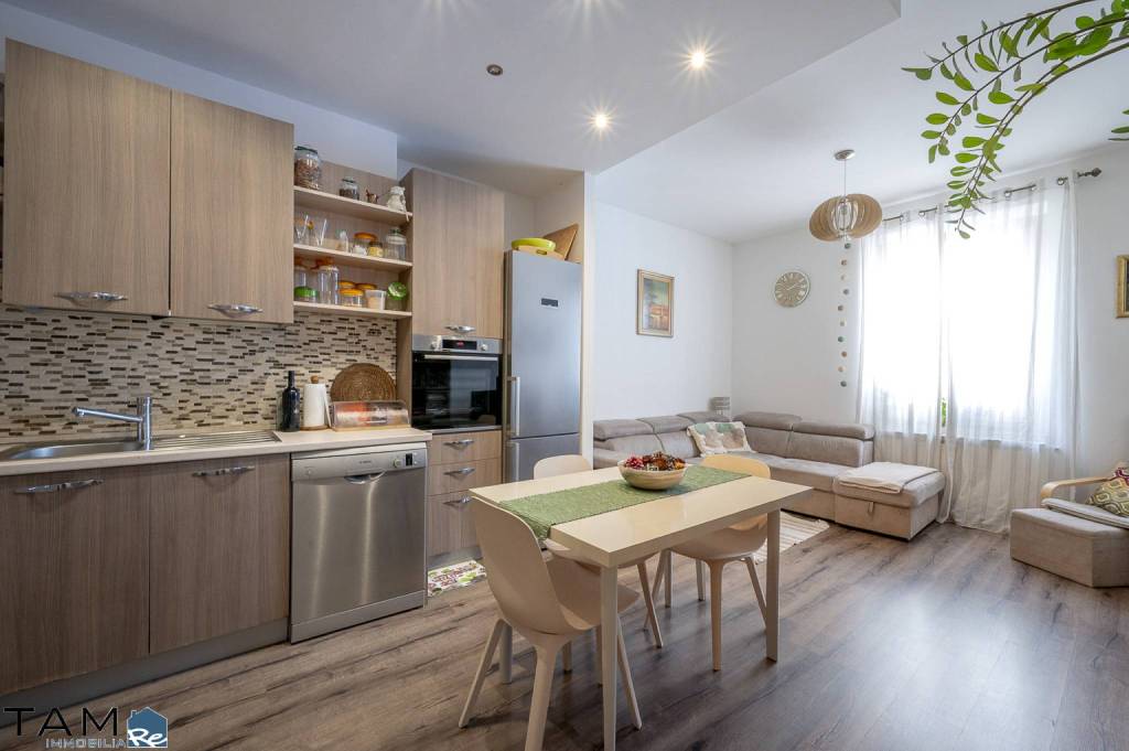 appartamento in vendita a Trieste in zona Roiano