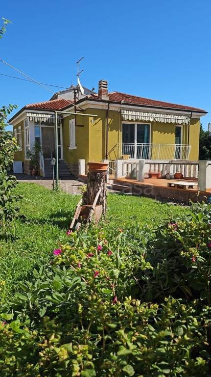 casa indipendente in vendita a Trieste in zona Valmaura