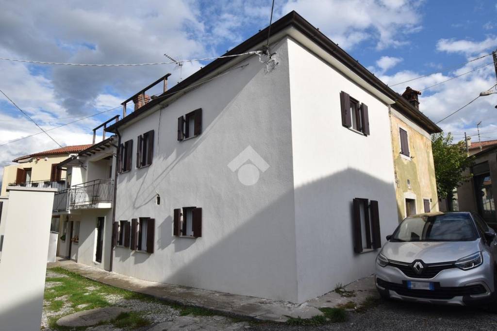 casa indipendente in vendita a Trieste in zona Opicina