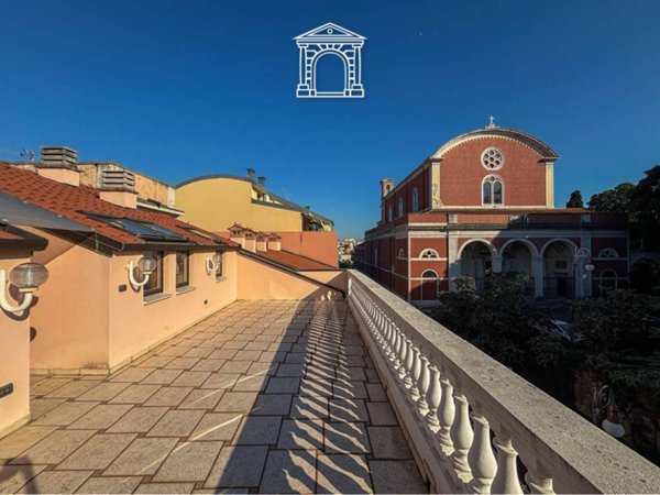 appartamento in vendita a Trieste in zona Città Vecchia