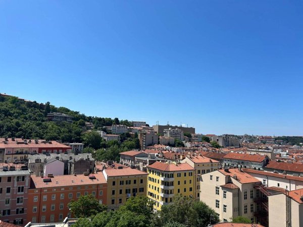 appartamento in vendita a Trieste in zona Cologna