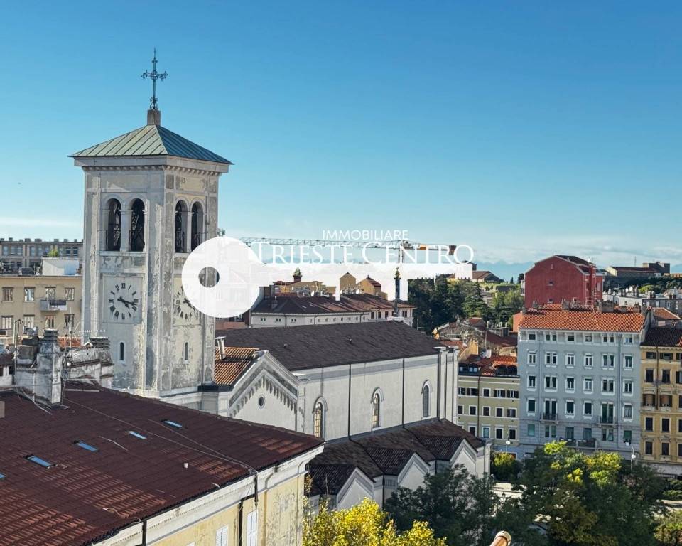appartamento in vendita a Trieste in zona San Giacomo