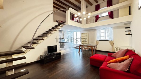 appartamento in vendita a Trieste in zona Città Vecchia