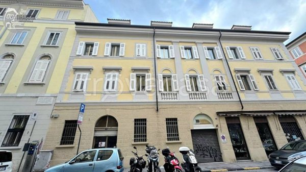 negozio in vendita a Trieste in zona Città Vecchia