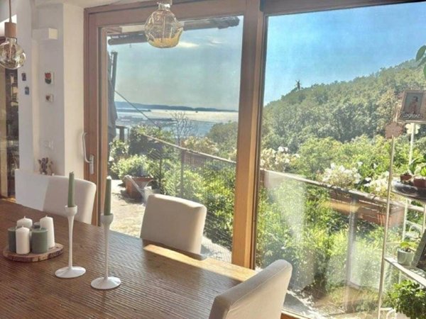 casa indipendente in vendita a Trieste in zona Roiano