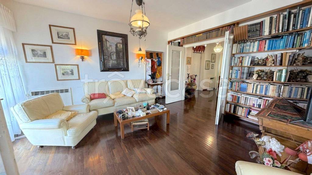 appartamento in vendita a Trieste in zona Barcola