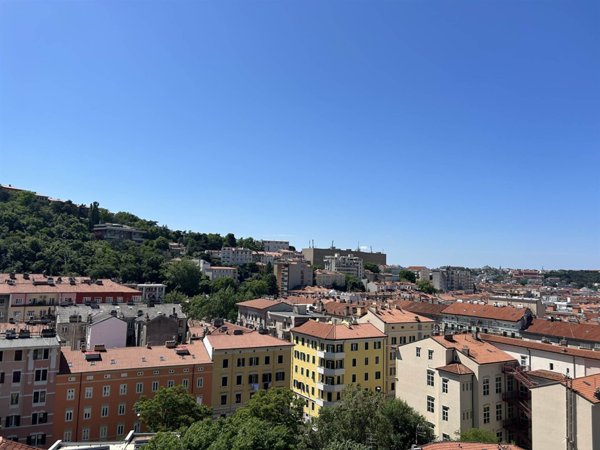 appartamento in vendita a Trieste in zona San Giusto