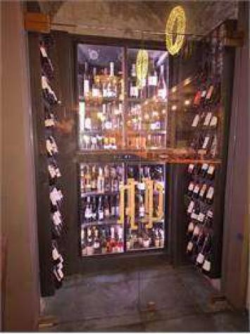 negozio in vendita a Trieste in zona Città Vecchia