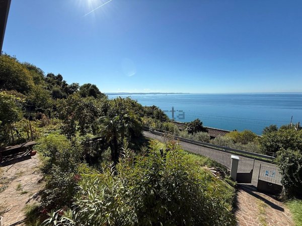 casa indipendente in vendita a Trieste in zona Santa Croce