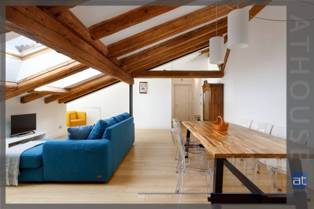 appartamento in vendita a Trieste in zona Borgo Teresiano