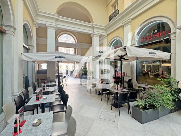 negozio in vendita a Trieste in zona Città Vecchia