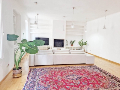 appartamento in vendita a Trieste in zona Borgo Teresiano