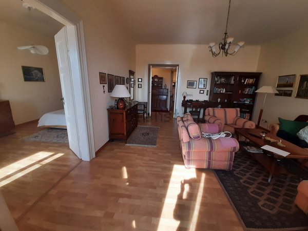 appartamento in vendita a Trieste in zona Città Nuova