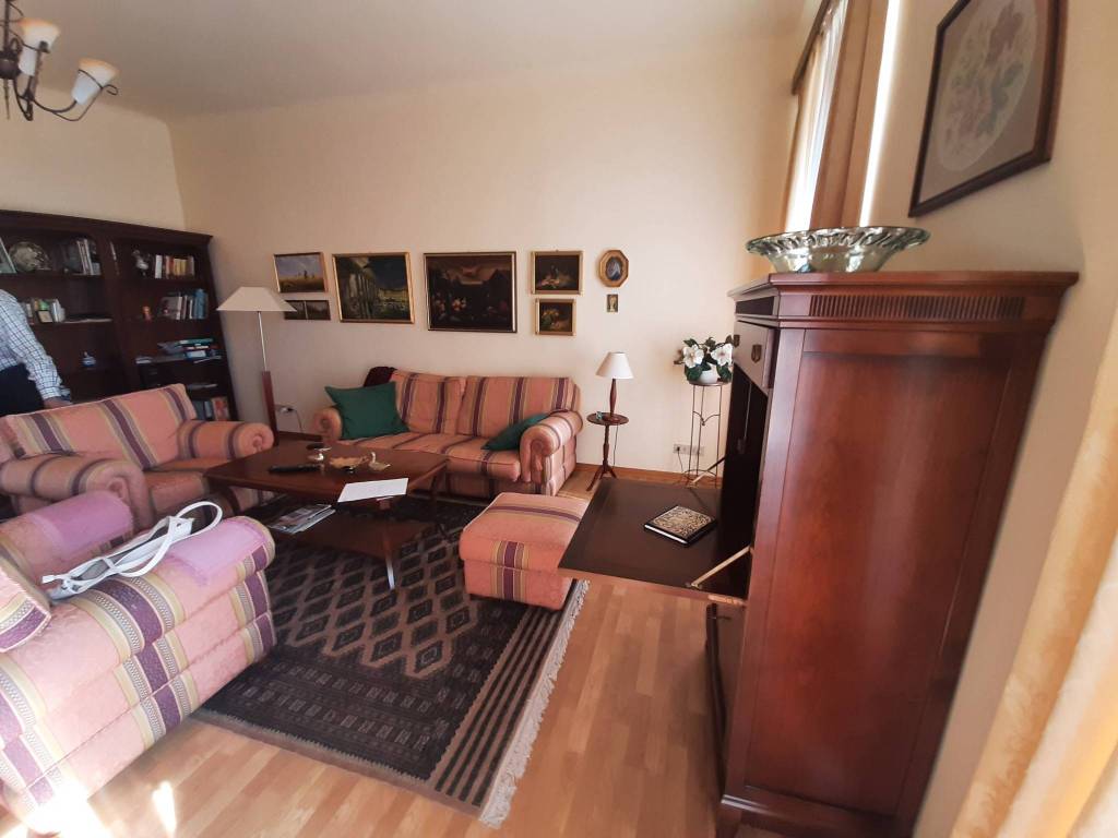 appartamento in vendita a Trieste in zona Città Nuova