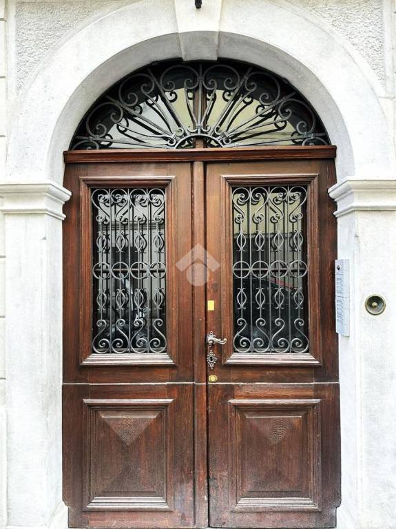 appartamento in vendita a Trieste in zona Borgo Teresiano