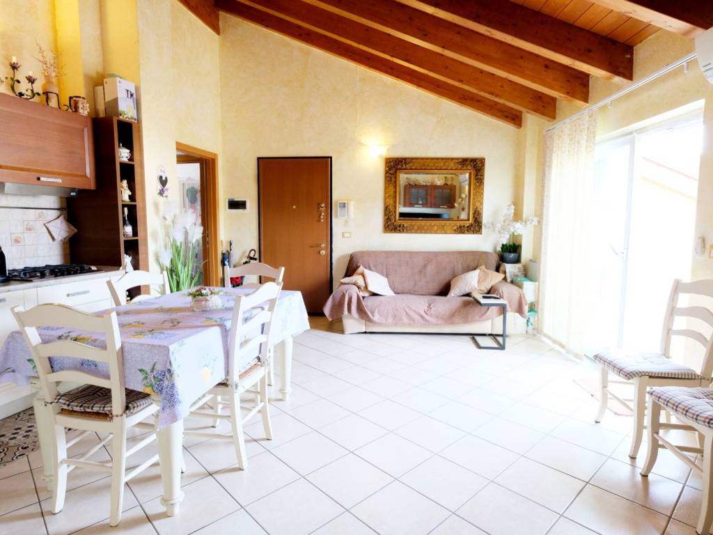 appartamento in vendita a Trieste in zona Borgo San Sergio