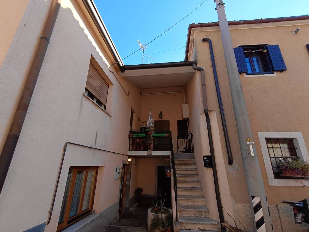 casa indipendente in vendita a Trieste in zona Santa Croce