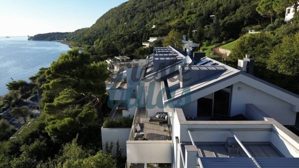 appartamento in vendita a Trieste in zona Barcola