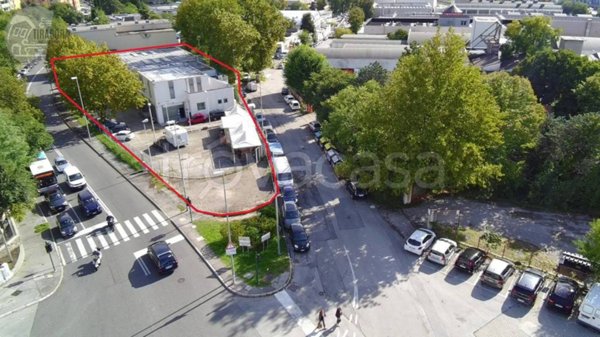 capannone in vendita a Trieste