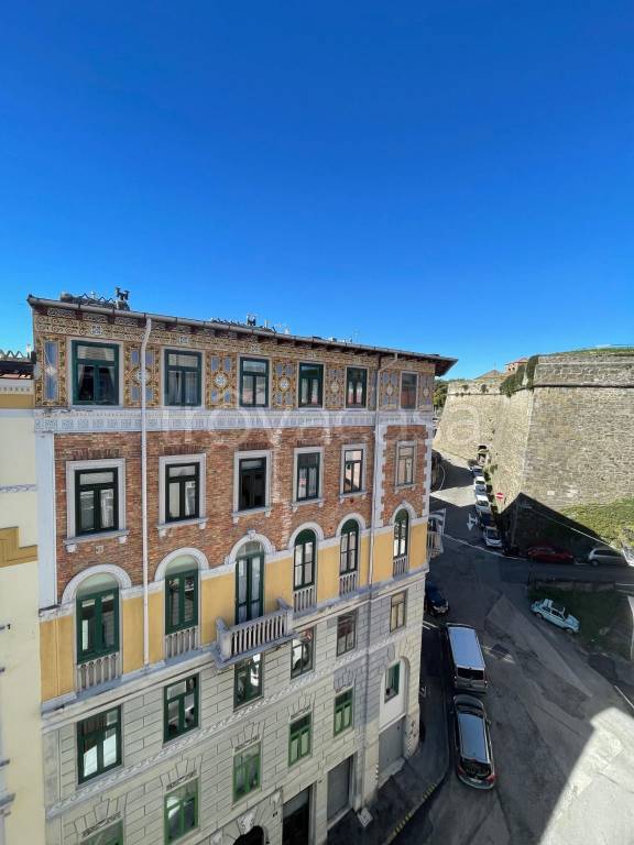 appartamento in vendita a Trieste in zona Città Vecchia