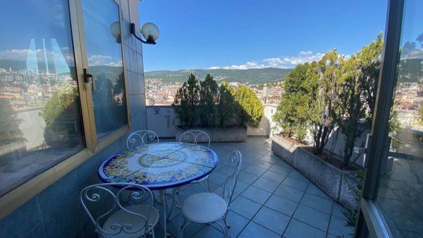 appartamento in vendita a Trieste in zona San Giacomo