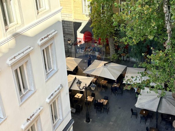 appartamento in vendita a Trieste in zona Borgo Teresiano