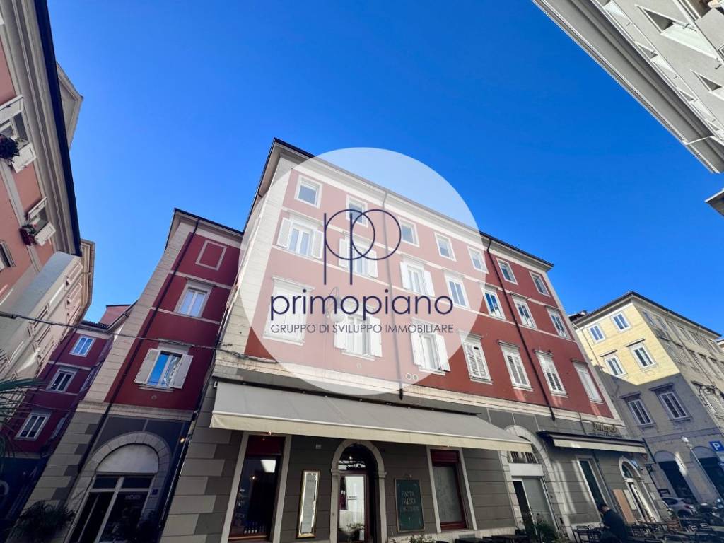appartamento in vendita a Trieste in zona Cavana