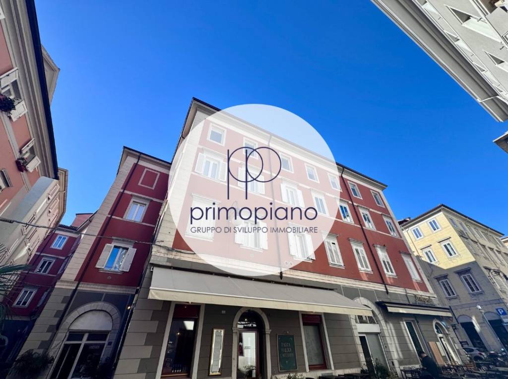 appartamento in vendita a Trieste in zona Città Vecchia