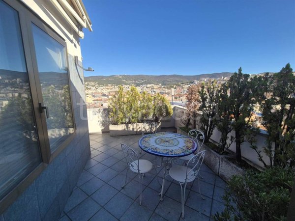 appartamento in vendita a Trieste in zona San Giacomo