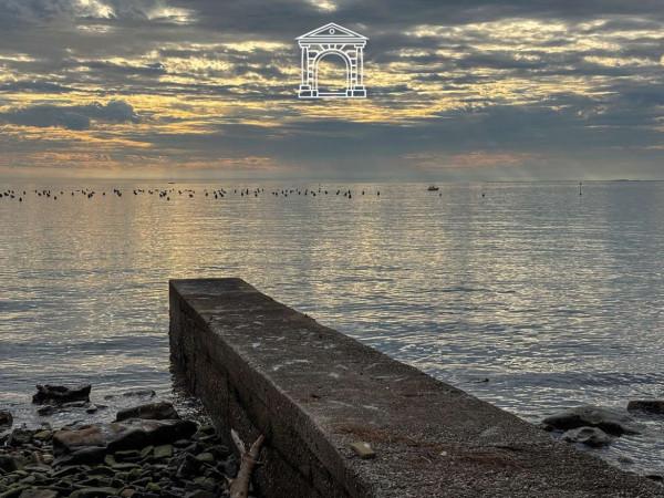 casa indipendente in vendita a Trieste in zona Grignano