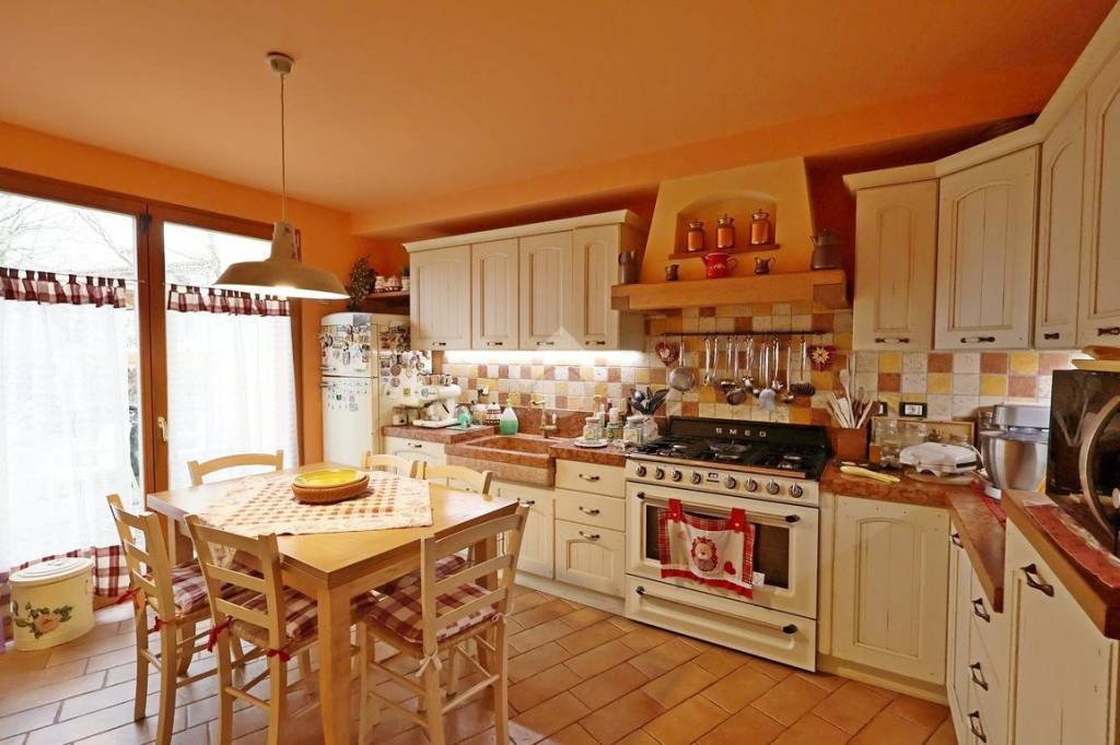 casa indipendente in vendita a Trieste in zona Trebiciano