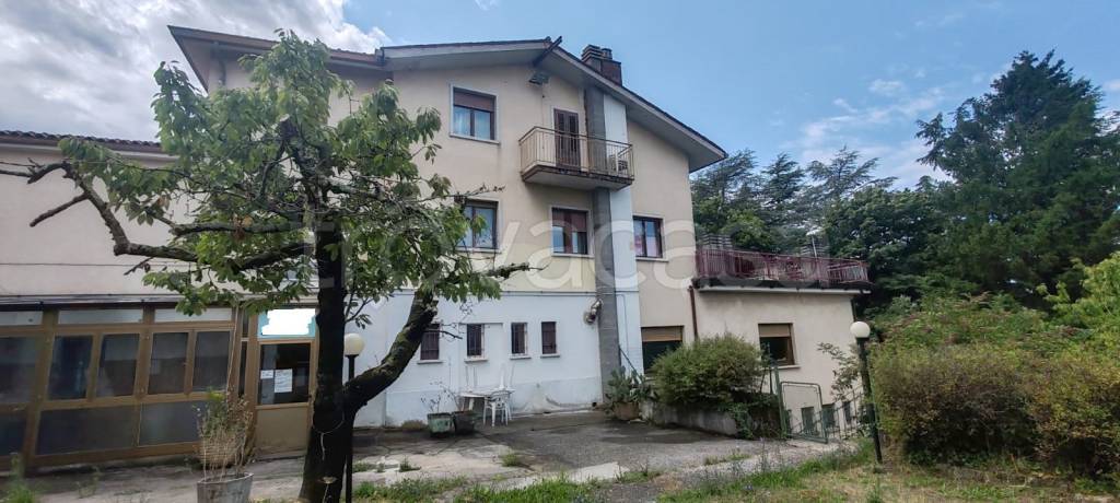 casa indipendente in vendita a Trieste in zona Opicina