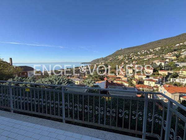 appartamento in vendita a Trieste in zona Barcola