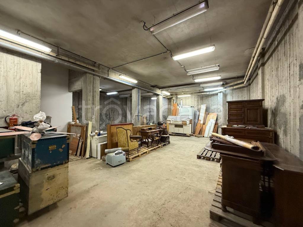 locale commerciale in vendita a Trieste