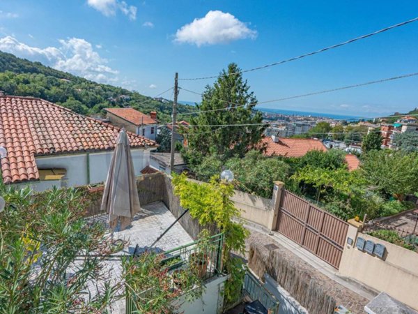 casa indipendente in vendita a Trieste in zona Rozzol