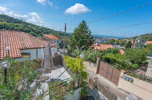 casa indipendente in vendita a Trieste in zona Rozzol