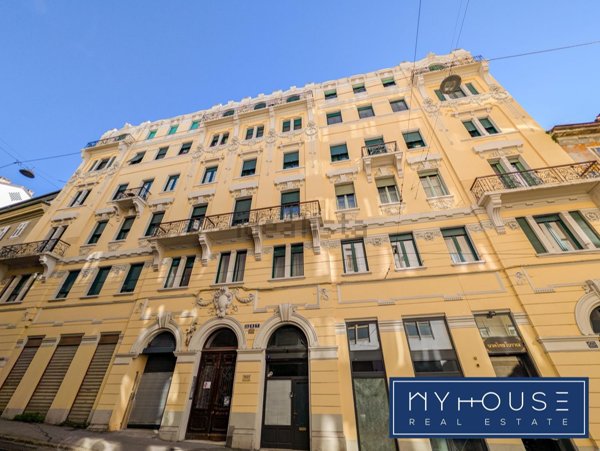 appartamento in vendita a Trieste in zona Borgo Teresiano