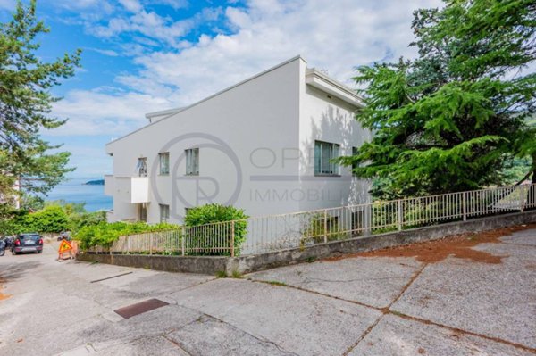 appartamento in vendita a Trieste in zona Barcola