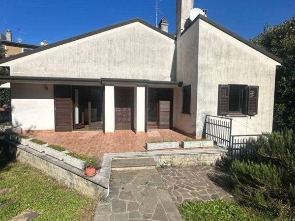 casa indipendente in vendita a Trieste in zona Opicina