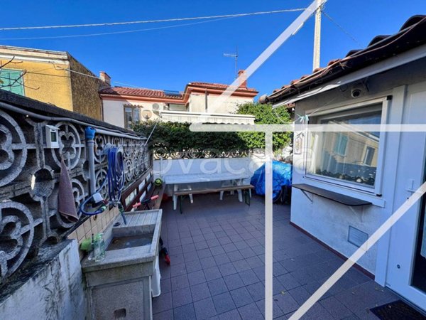 casa indipendente in vendita a Trieste