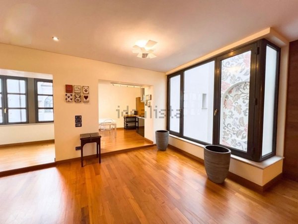 appartamento in vendita a Trieste in zona Città Vecchia