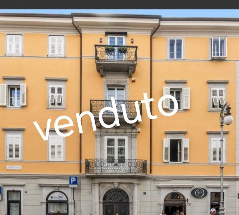 appartamento in vendita a Trieste in zona Città Vecchia