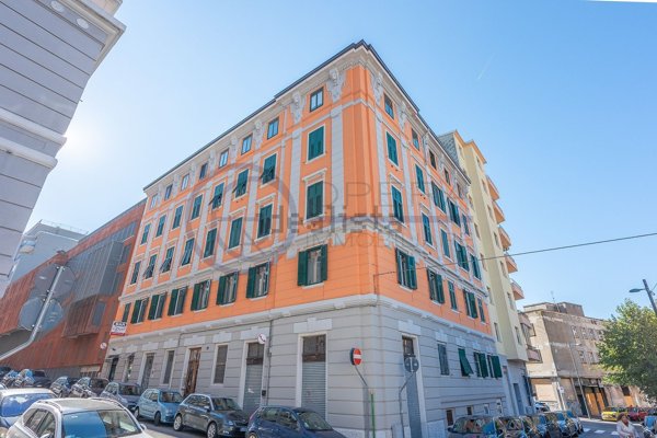 appartamento in vendita a Trieste in zona Barriera vecchia