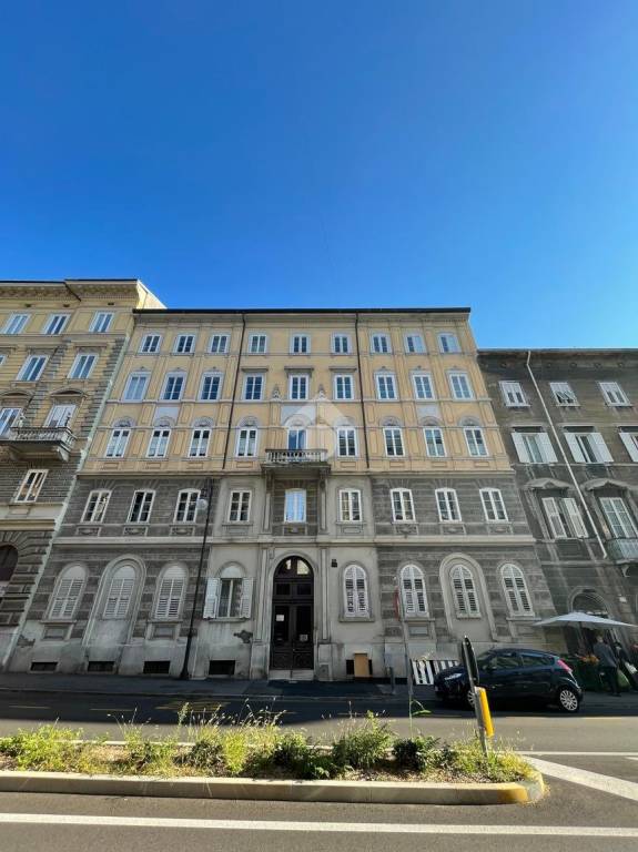 appartamento in vendita a Trieste